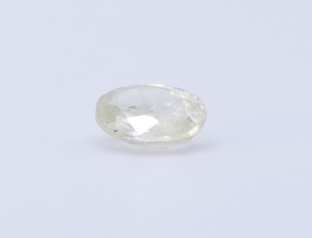 0.6ct Yellow Sapphire Feather Oval Shape (5.8x4.5x2.7 mm) Unheated gemstone from Sri Lanka