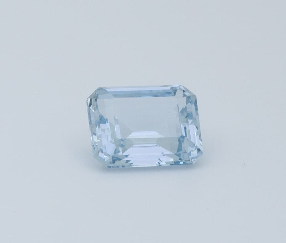 6.5ct Light Blue Spinel Flawless (fl) Emerald Shape (10x11.09x5.9 mm) Unheated gemstone from Sri Lanka