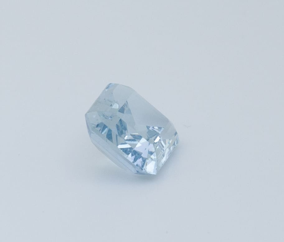 6.5ct Light Blue Spinel Flawless (fl) Emerald Shape (10x11.09x5.9 mm) Unheated gemstone from Sri Lanka