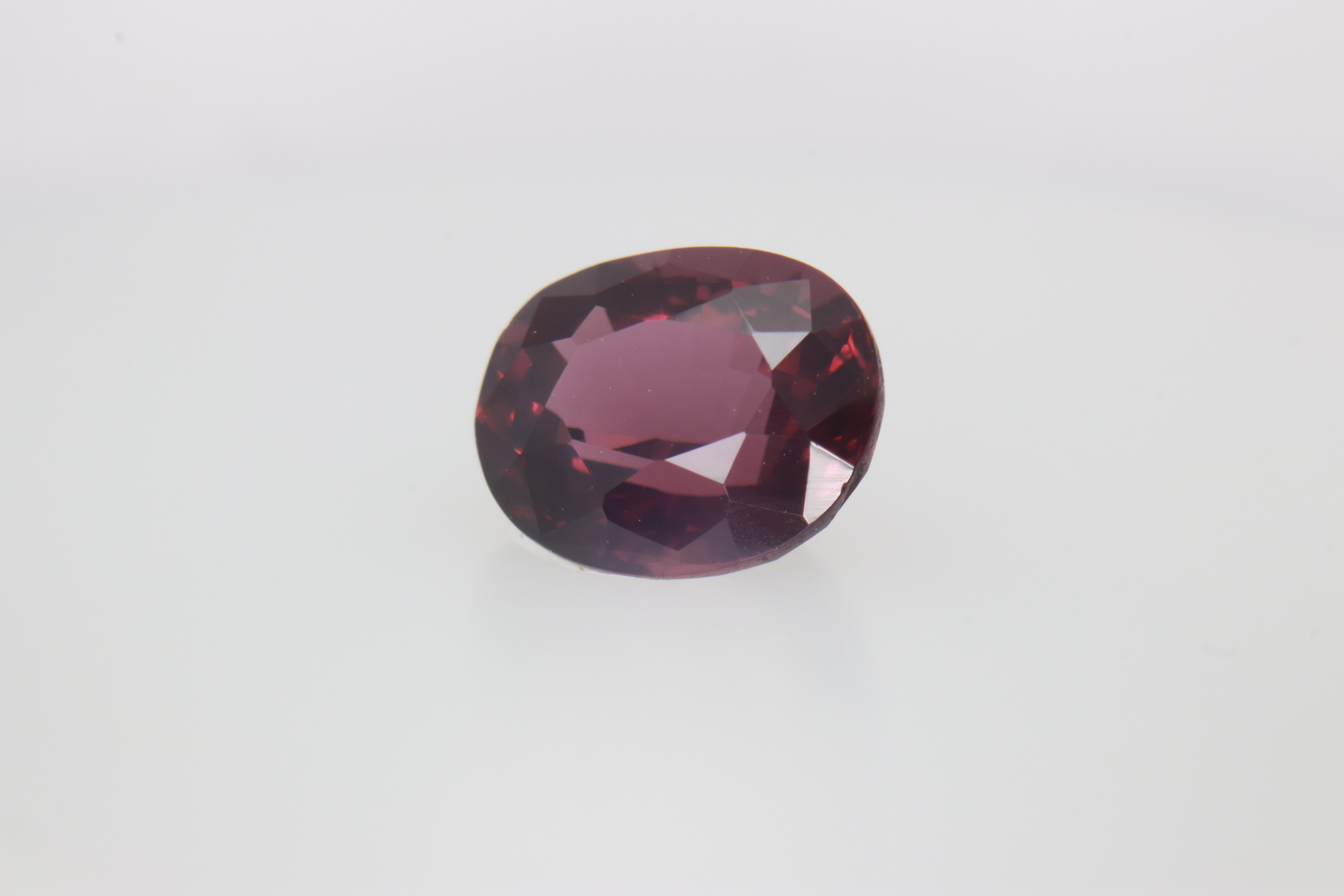 1.05ct Deep Pink Spinel VVS Oval Shape (6.6x5.4x3.8 mm) Unheated gemstone from Sri Lanka