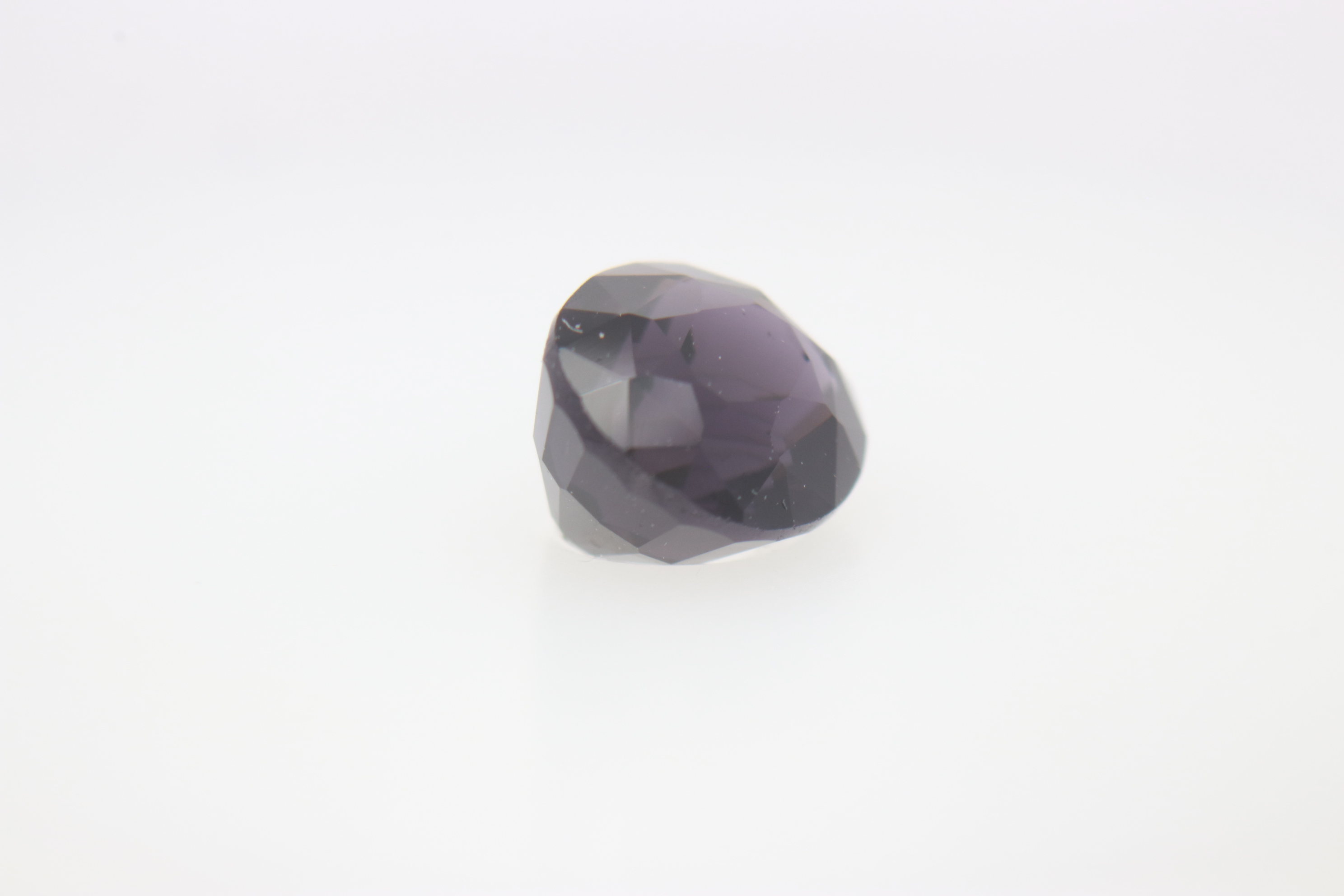 1.2ct Purple Spinel VVS Oval Shape (6.7x5.3x4.6 mm) Unheated gemstone from Sri Lanka