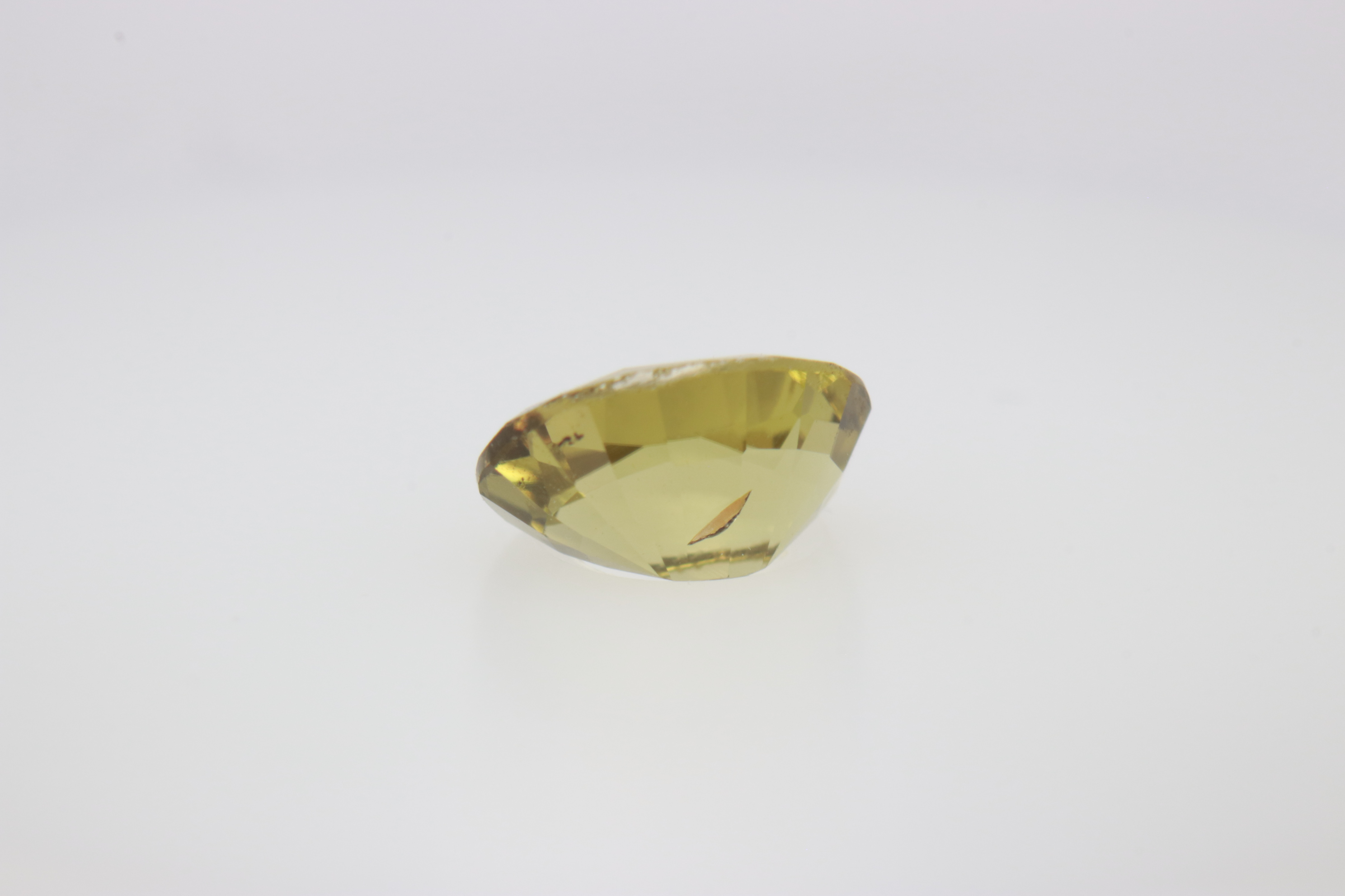 0.7ct Light Goldenrod Yellow Spinel VVS Oval Shape (6.3x4.5x3.3 mm) Unheated gemstone from Sri Lanka