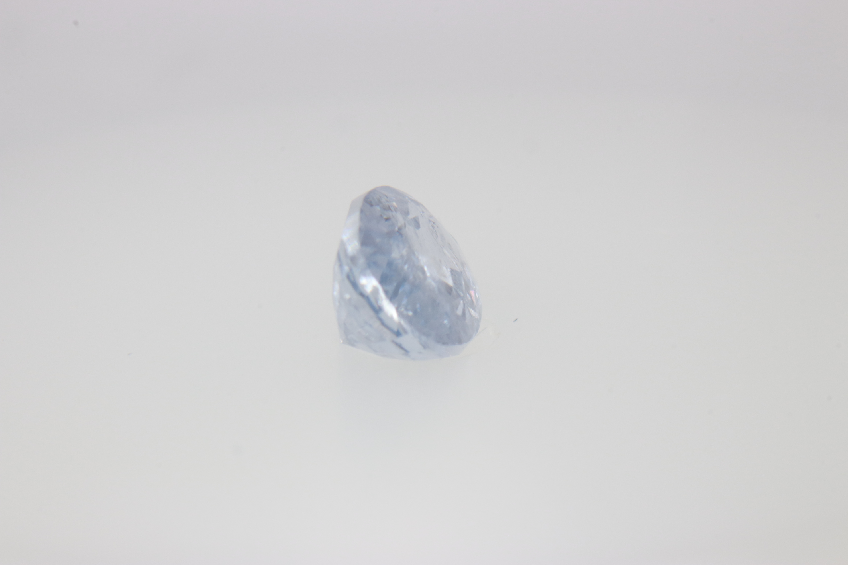 0.8ct Alice Blue Sapphire VVS Oval Shape (5.8x4.3x3 mm) Unheated gemstone from Sri Lanka