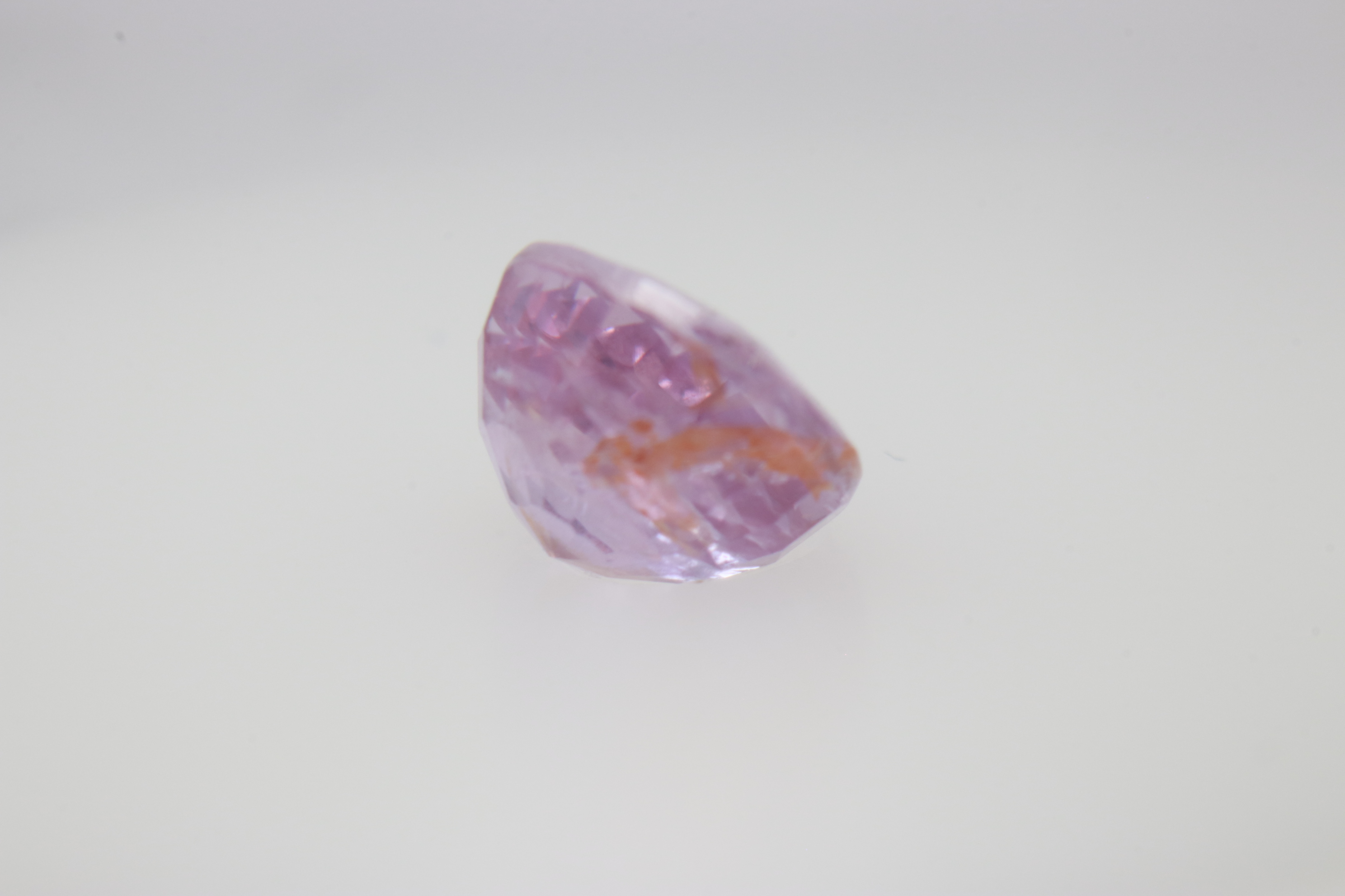 1.6ct Light Pink Padparadscha VVS1 Oval Shape (6.6x5.9x4.2 mm) Unheated gemstone from Sri Lanka