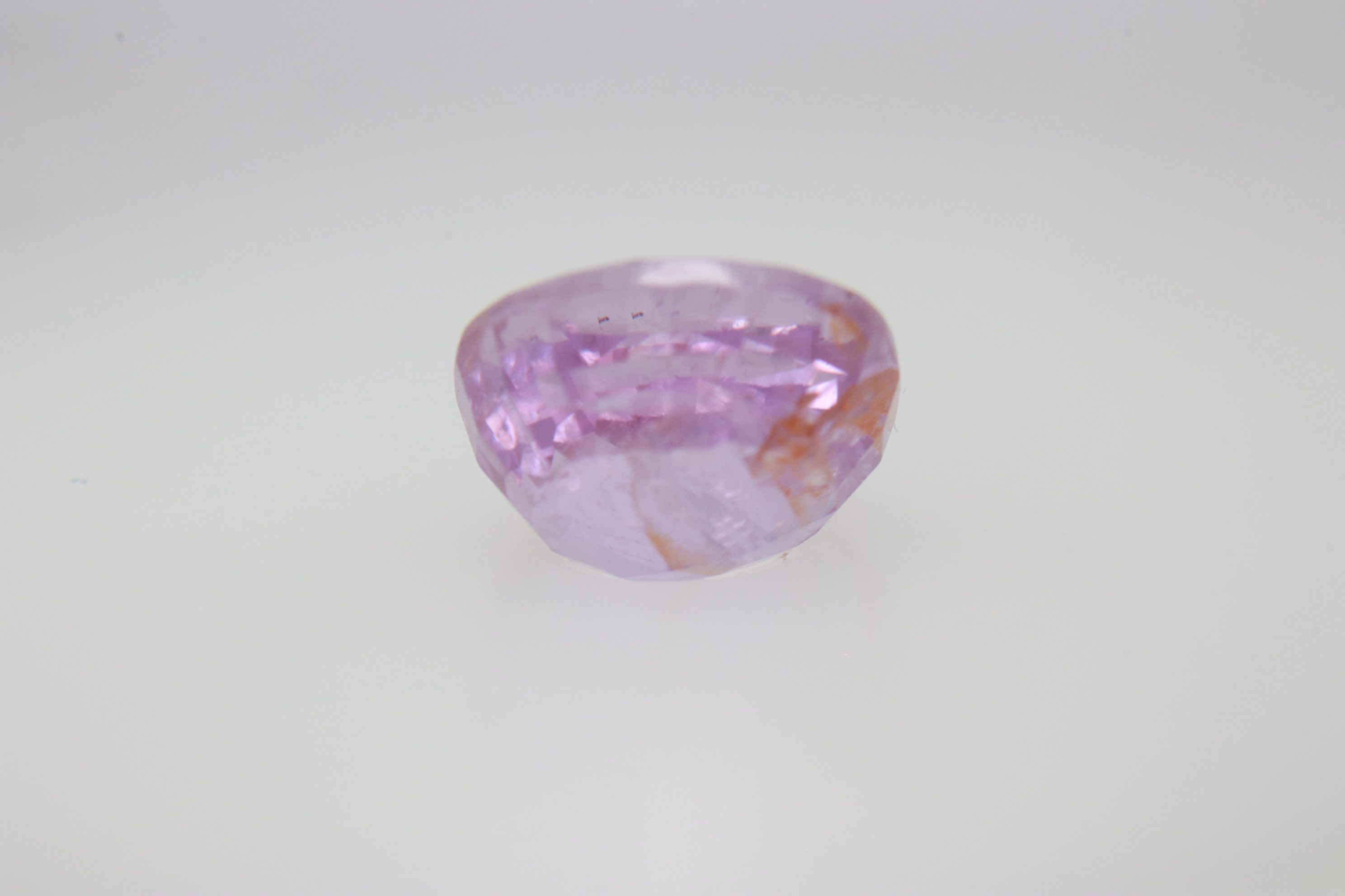 1.6ct Light Pink Padparadscha VVS1 Oval Shape (6.6x5.9x4.2 mm) Unheated gemstone from Sri Lanka