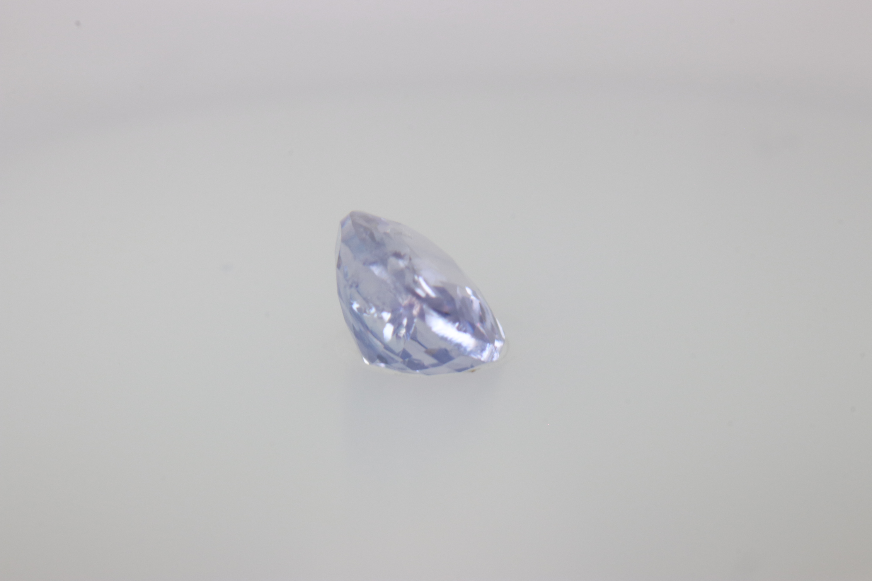 0.8ct Alice Blue Sapphire VVS Oval Shape (5.9x4.8x2.8 mm) Unheated gemstone from Sri Lanka