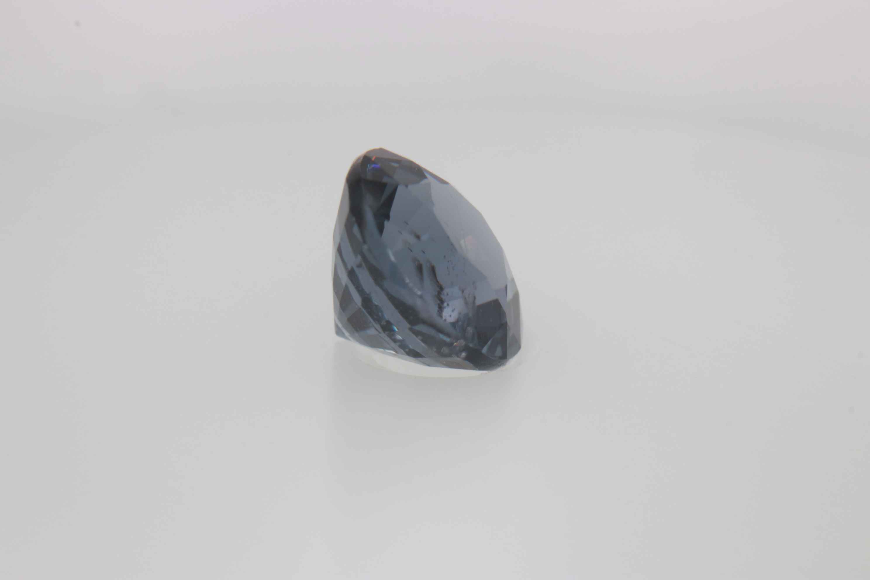 1.1ct Cobolt Spinel Vs1 Round Shape (0x6.1x4.5 mm) Unheated gemstone from Sri Lanka