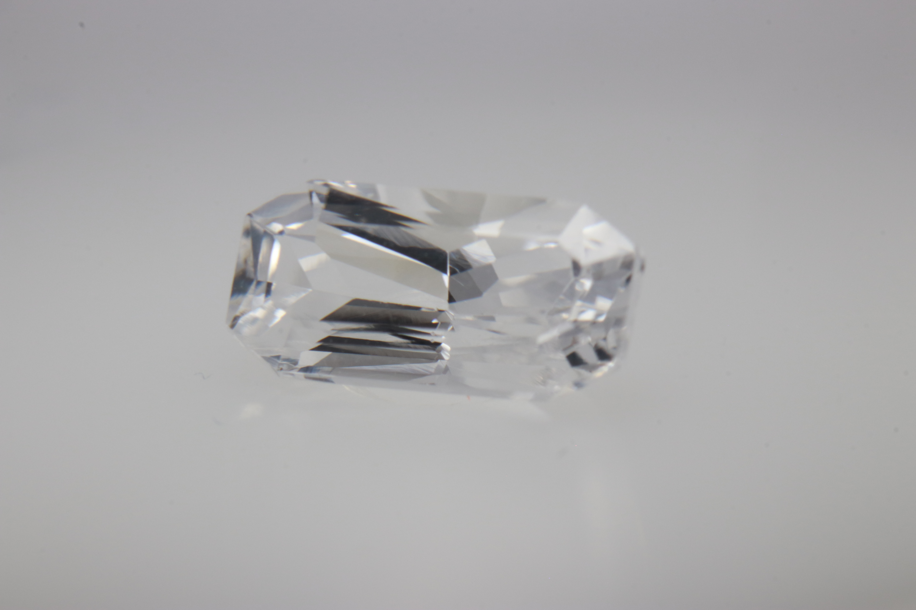 1.8ct White Sapphire VVS Emerald Shape (9.3x4.5x4 mm) Unheated gemstone from Sri Lanka